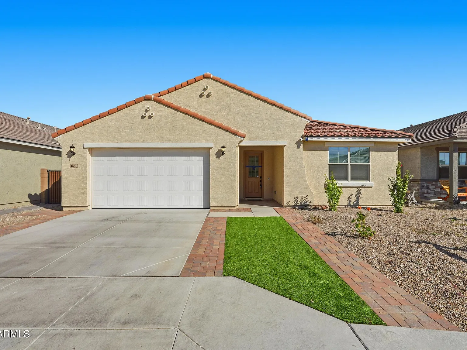 4 bed, 3.5 bath, 2811 sqft, $2,450 — Photo 2