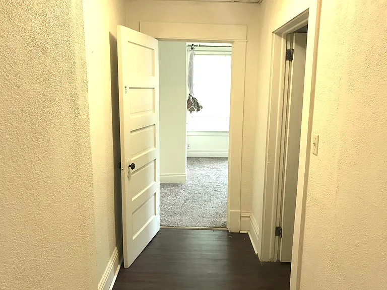 3010 Kingman Blvd — Photo 8