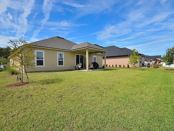 2nd image of 213 Ellsworth Cir
