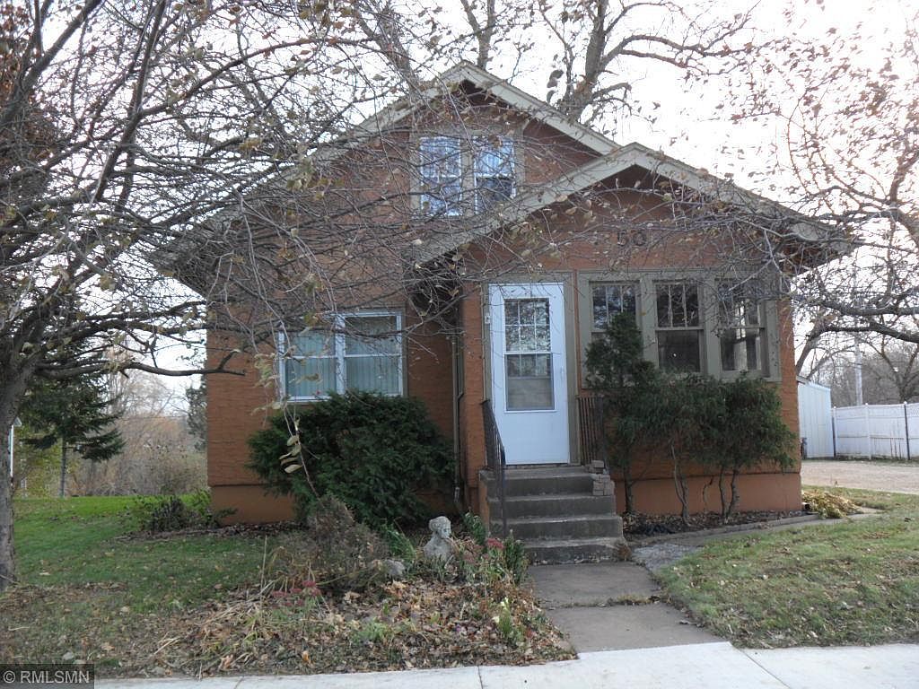 50 W 4th St, Rush City, MN 55069 Zillow