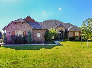 7077 Summit Oak Dr, Edmond, OK 73034