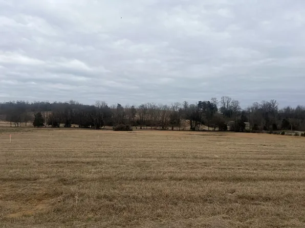 22 Clay County Hwy, Moss, TN 38575