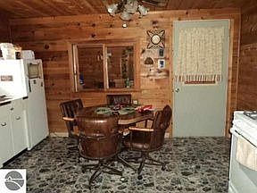 2nd image of 140 Wood Ave