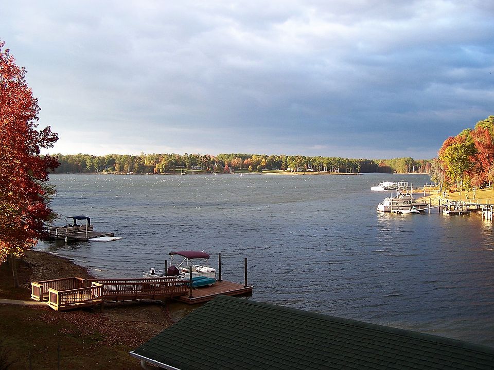 1st image of 158 Saluda Waters Pt