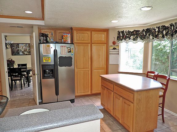 3rd image of 2851 N Tall Oak Dr