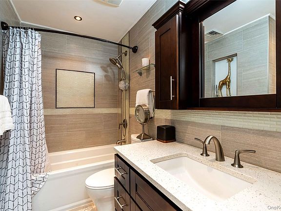 3rd image of 671 Tabor Place