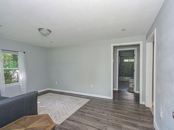 5th image of 1016 Apache St