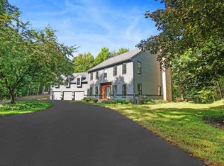 1061 Autumnridge Dr NE, Ada, MI 49301