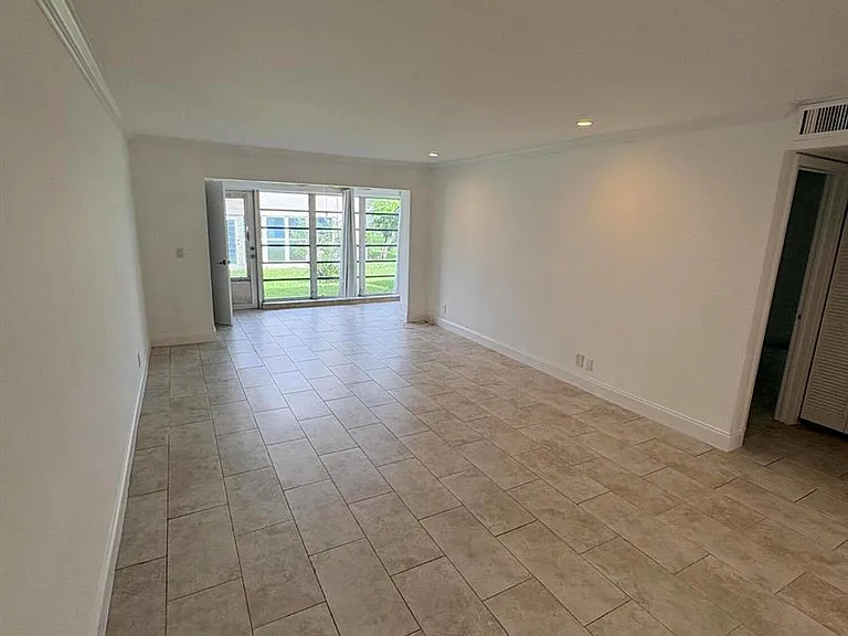 1020 Silk Oak Ter #104 — Photo 7