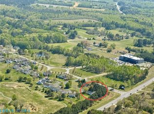118 Old Field Rd, Irvington, VA 22480