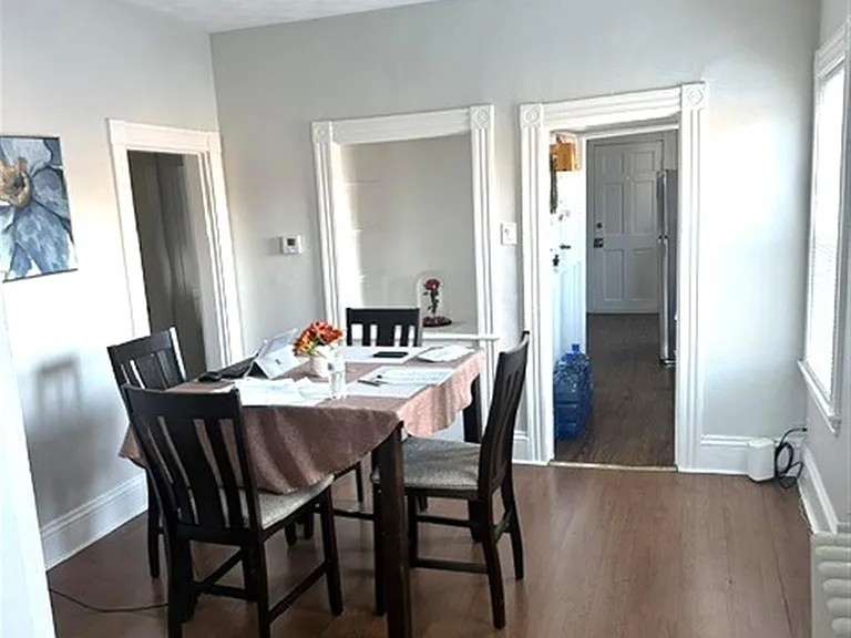 11-13 Gladstone St #2 — Photo 3