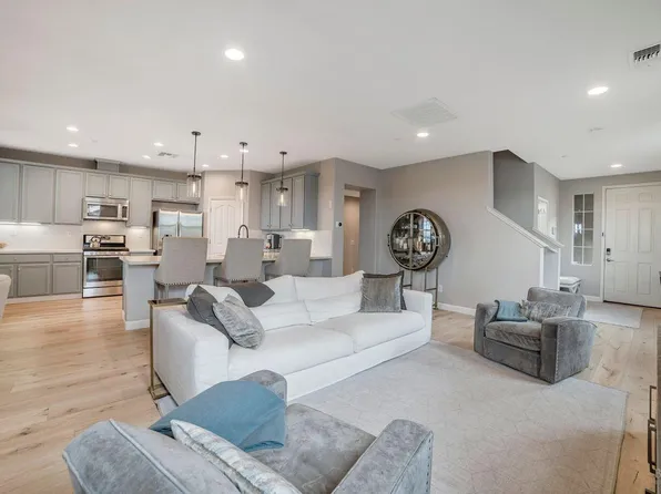 420 Jacquelyn Lane, Petaluma, CA 94952