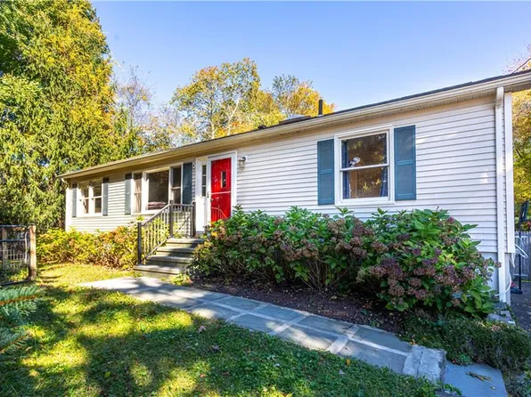 3 Knight St, Westerly, RI 02891