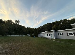 2 Osborne Ln APT 3, Woodbridge, CT 06525