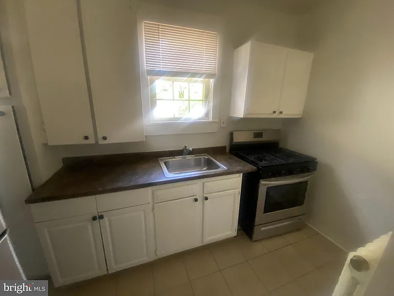 109 N Thomas Ave #8 — Photo 1