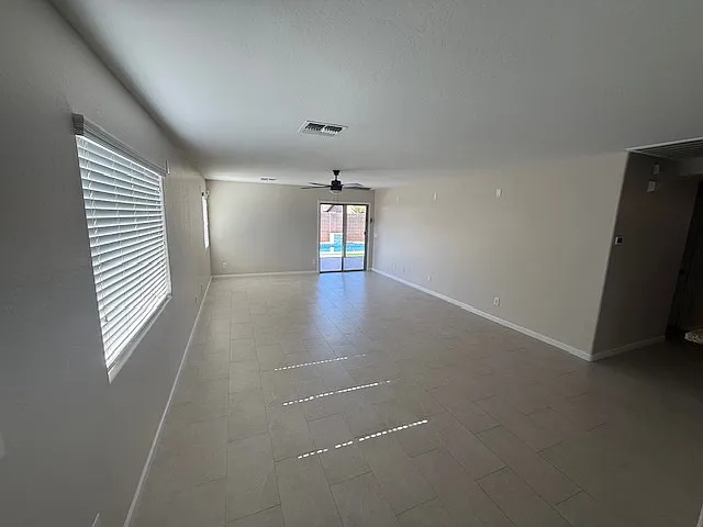 45008 W Miramar Rd — Photo 15