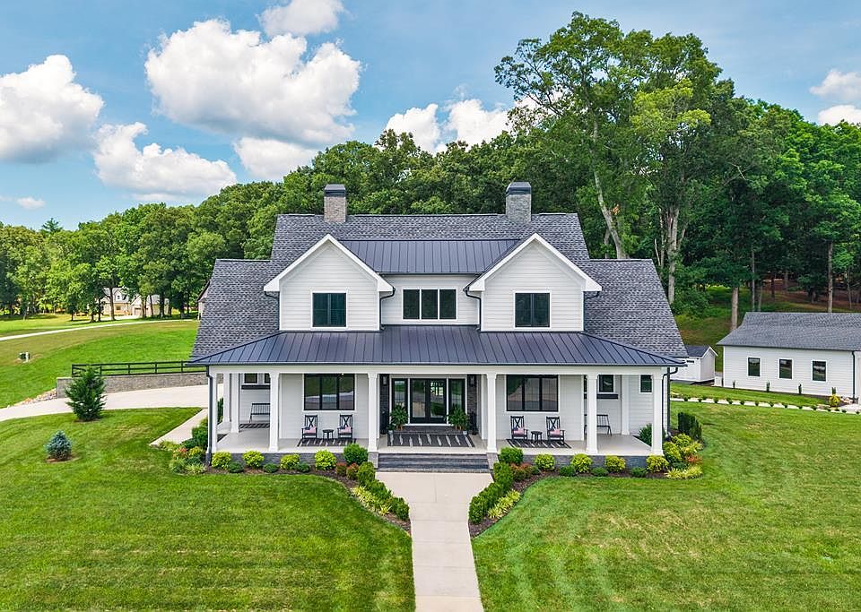 1st image of 24 Farmland Ct