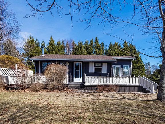 3rd image of 427 Macaulays Wharf Rd