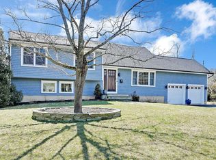 66 Riveredge Rd, Tinton Falls, NJ 07724