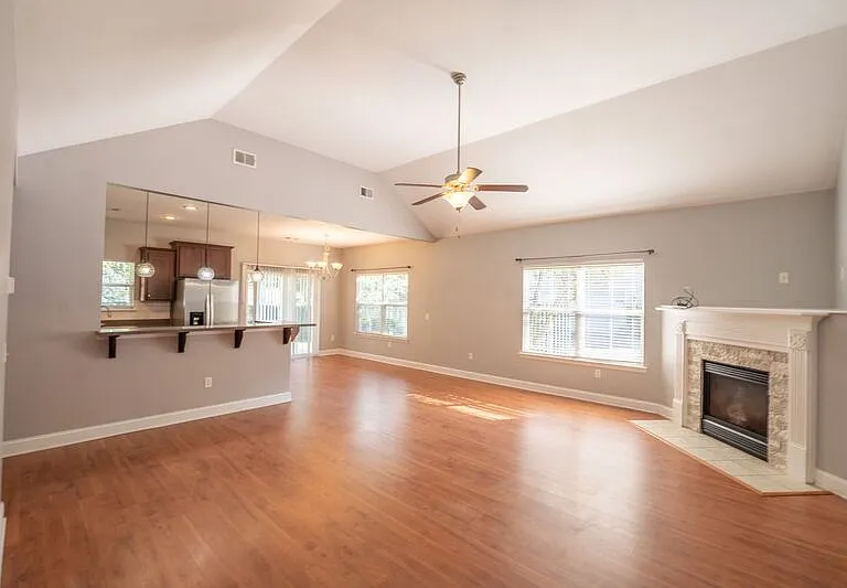 156 Cottonham Ct — Photo 5