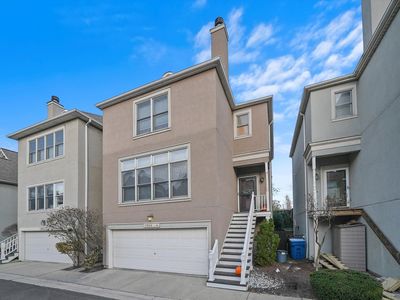1802 W Diversey Pkwy APT A, Chicago, IL, 60614