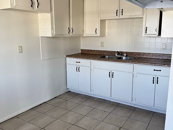 2nd image of 280 W 8th St APT 11