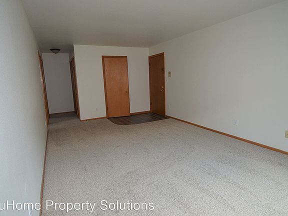 3rd image of 525 9th Ave N APT 9