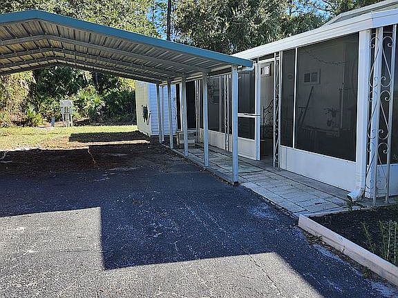 4th image of 4835 Clover Ln