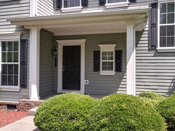 3rd image of 1528 Liberty Pike