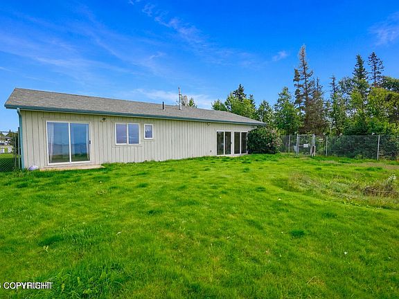 3rd image of 1539 Toyon Way