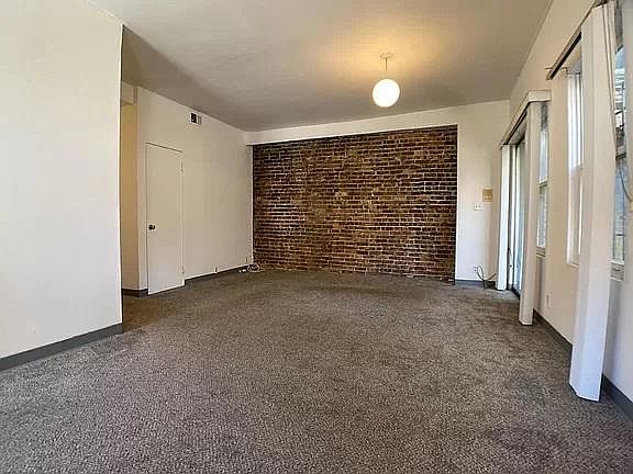 2nd image of 1533 N Wells St #C