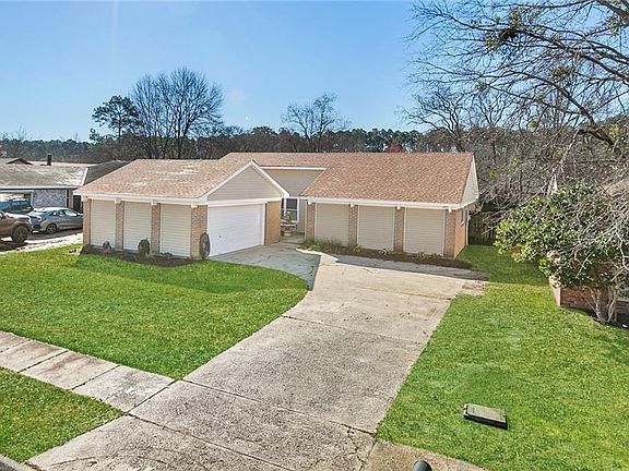 2nd image of 305 Westminster Dr