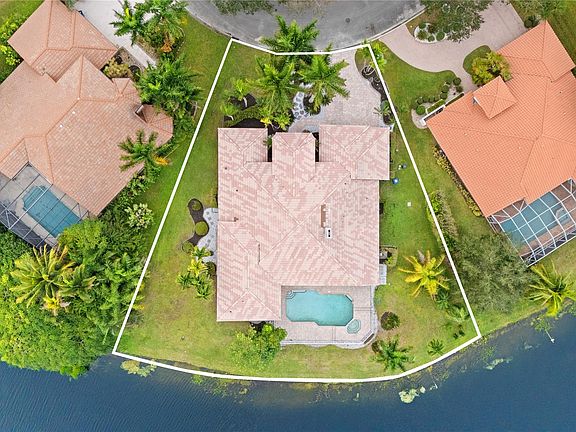 3rd image of 10203 NW 50th Place