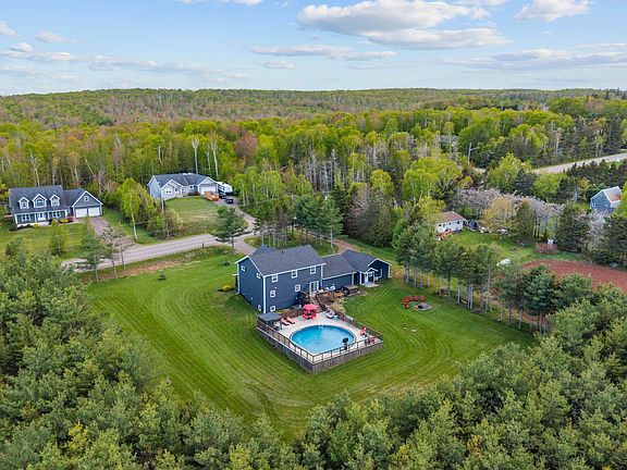 3rd image of 1770 Kingston Rd