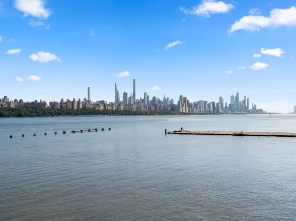 121 The Promenade image 24 of 26