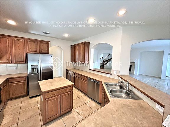 5th image of 112 Crystal Lake Dr