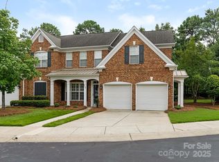 5106 Amherst Trail Dr, Charlotte, NC 28226