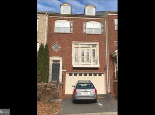 9836 Pickens Pl, Manassas Park, VA 20111