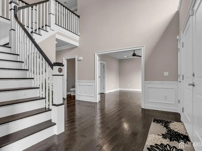 9 Jamieson Way — Photo 3