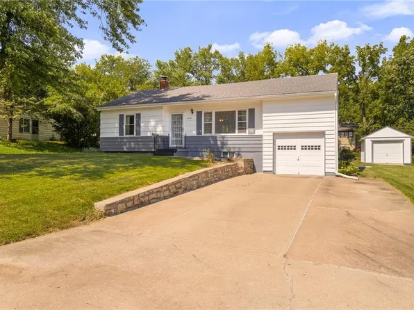 10112 E 79th Ter, Raytown, MO 64138