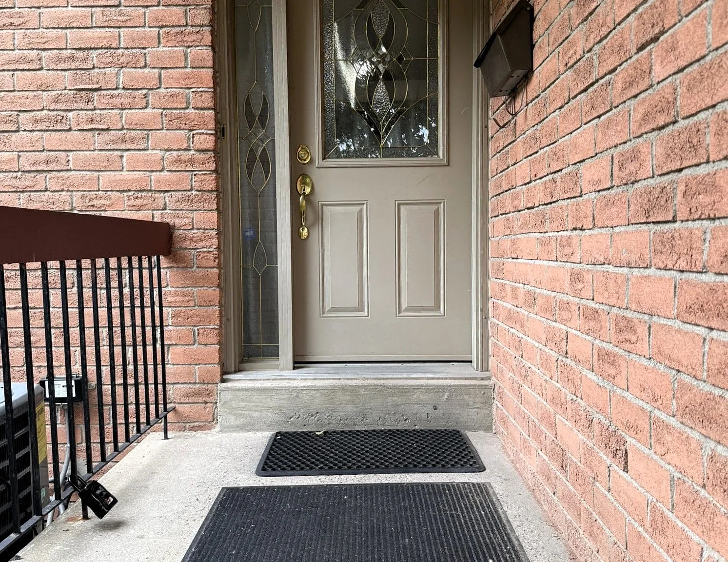3 bed, $2,900 — Photo 2