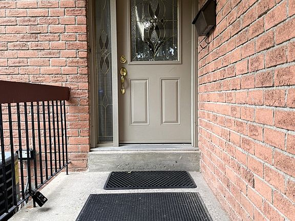 2nd image of 167 Placentia Blvd