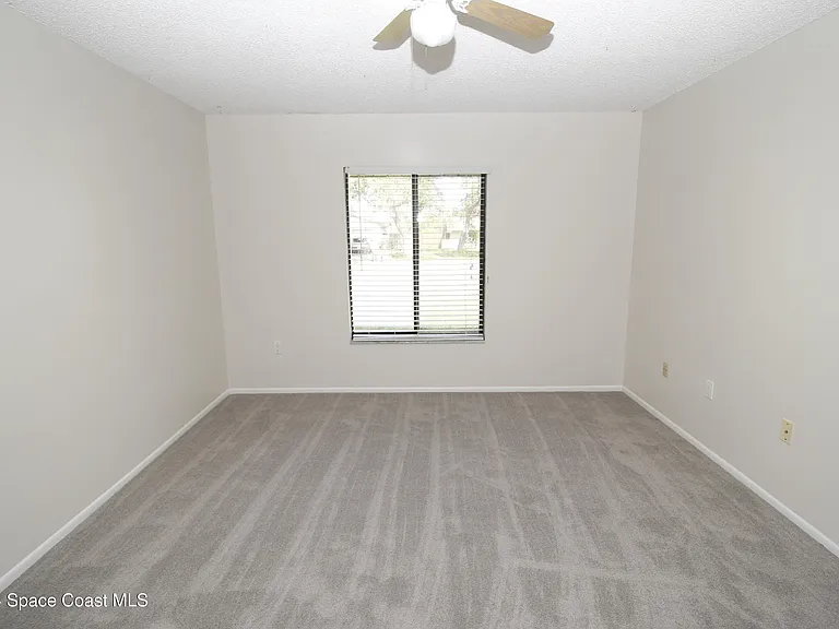 2168 Tarrytown Ln NE — Photo 8