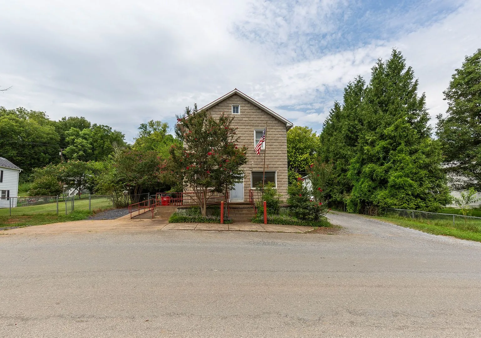 2 Bed, 1 Bath, Second Floor Apartment in Millville, WV — Photo 2
