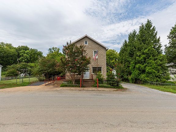 2nd image of 481 Millville Rd