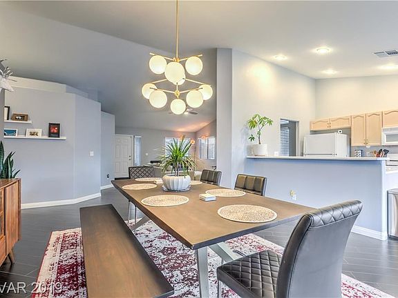 3rd image of 4668 Carmar Dr