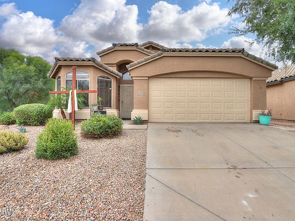 2nd image of 43879 W CAHILL Drive
