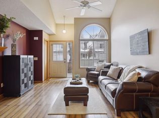 1902 Primrose Pl, Hudson, WI 54016