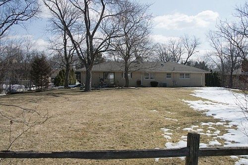 4th image of 1206 Sherwood Dr