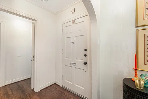 4220 Lovers Ln Photo 1
